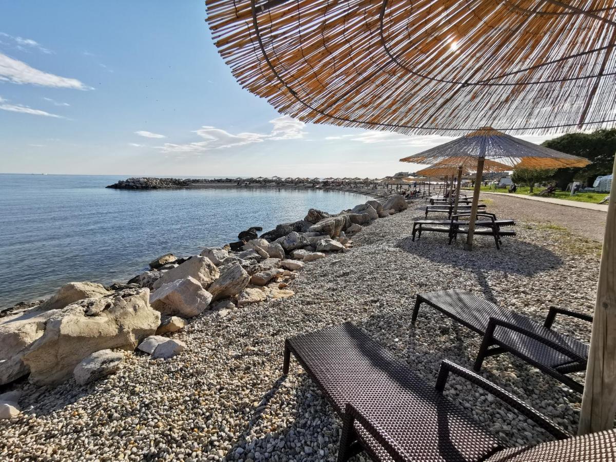 Novigrad Istria Ivan B&B, 5 Star Superior Room, Near The See And Park מראה חיצוני תמונה